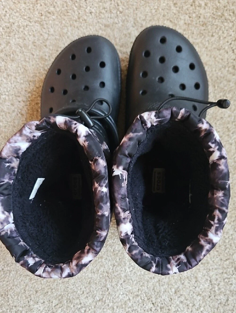 CROCS Size 7 Men's 9 Women's Black Clog Winter Boots Camo Leg Cuff
